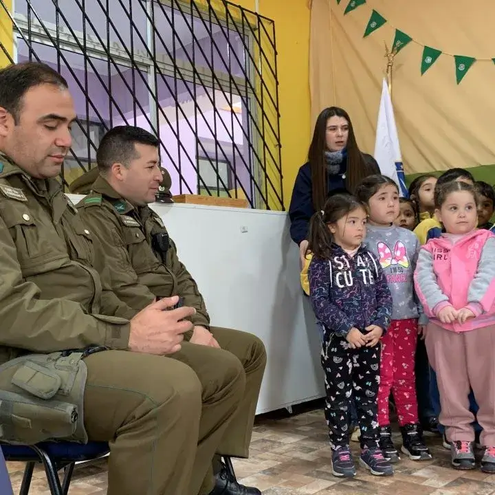 Homenaje a Carabineros.