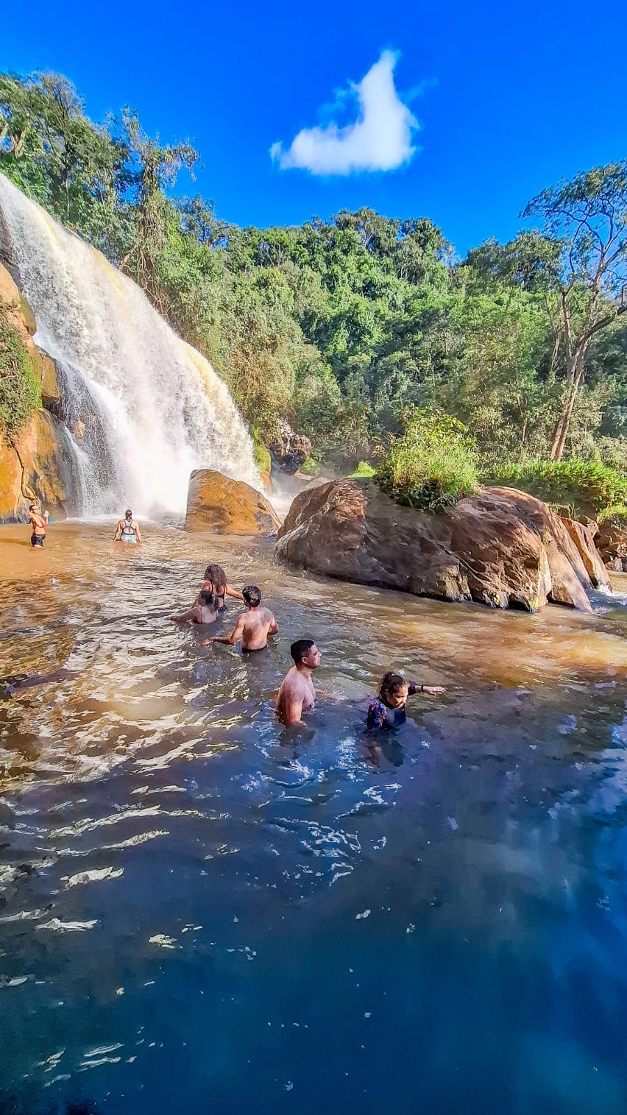 Cachoeira dos Félix + Cachoeira do Machado 1, + Queijaria, Bueno Brandão - MG 