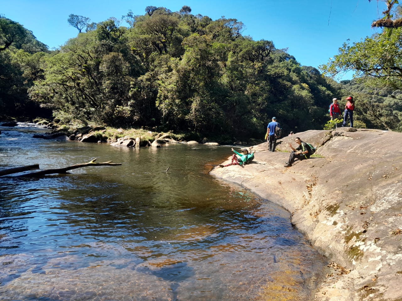 Foto de Cachoeira da Pedra Furada, Biritiba-Mirim