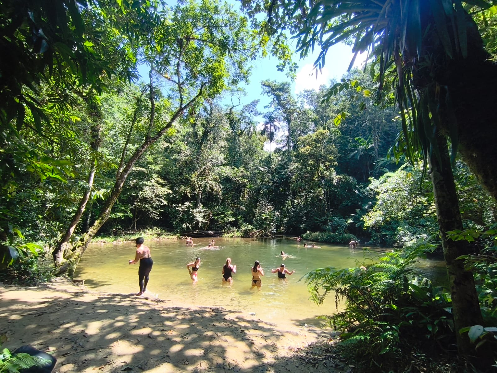 Foto de Poço do Limão + Trilha do Guaratuba + Praia de Itaguaré - Bertioga - Sp