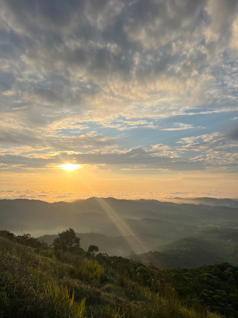 Pôr do Sol na Pedra de Quatinga + Cachoeira + Rancho - Mogi das Cruzes-Sp-