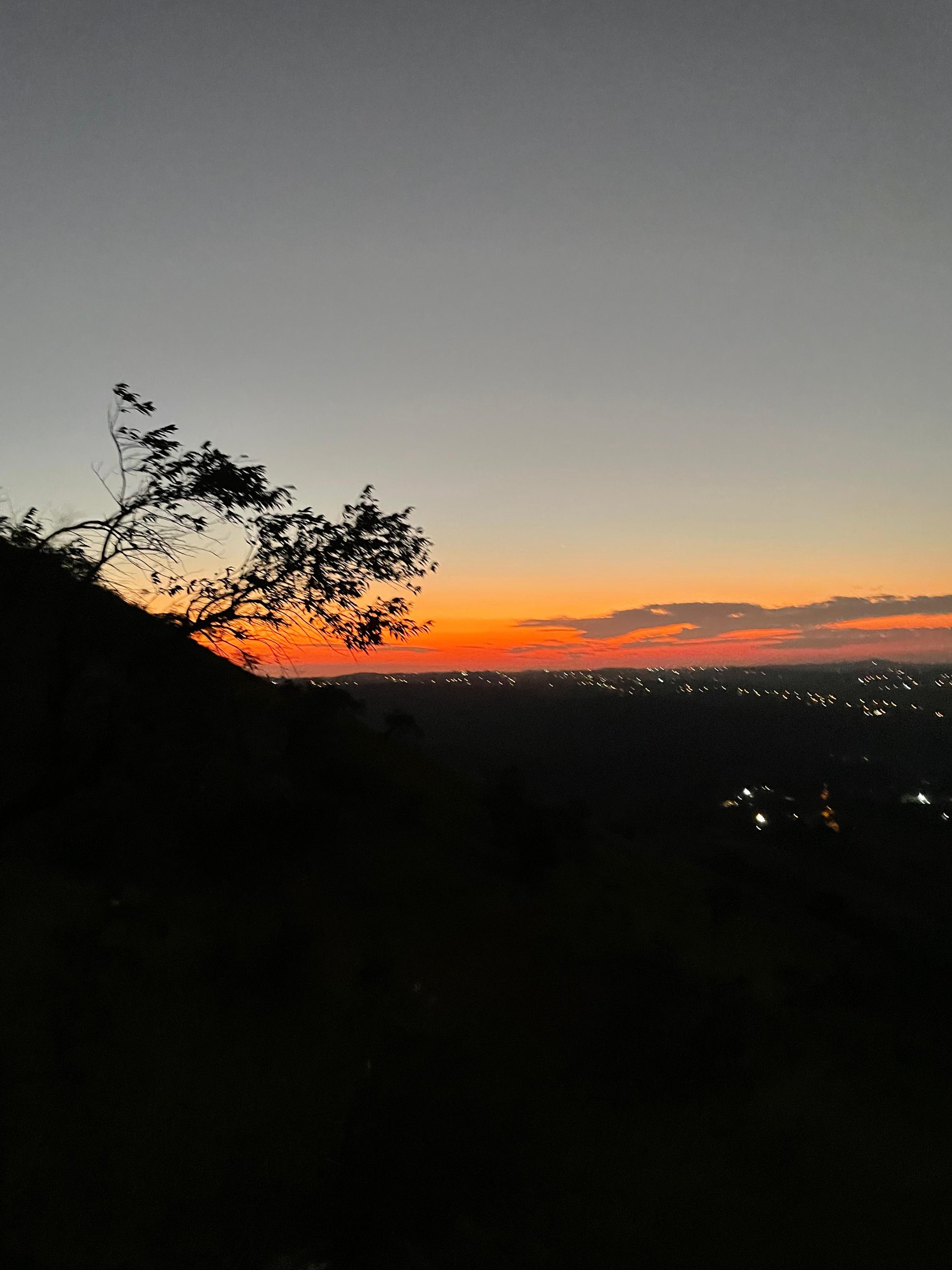 Pôr do sol no Morro do Saboó - São Roque-Sp