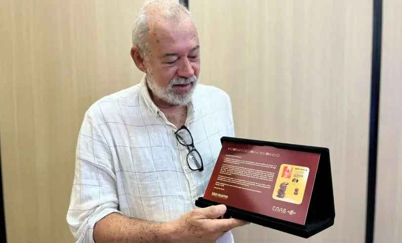 Mestre Nicola, referência do artesanato de Pernambuco, recebe homenagem nacional do CRAB