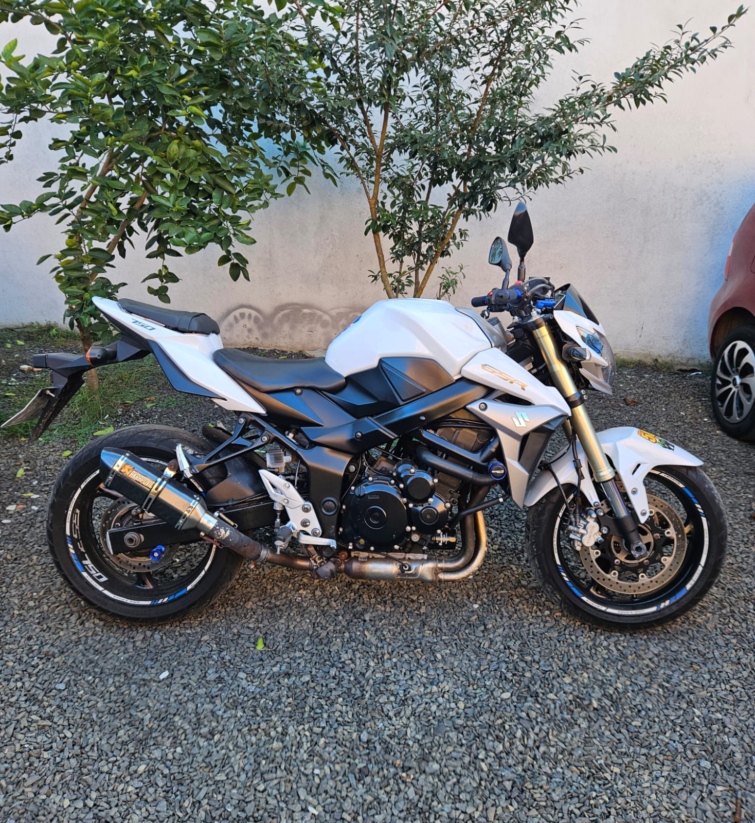 Suzuki Gsr 750