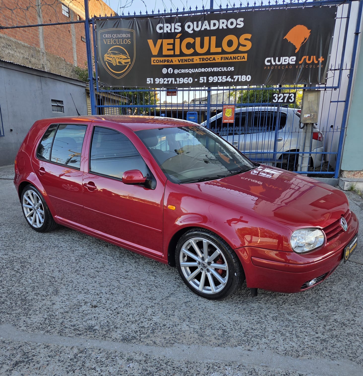 Volkswagen Golf  02