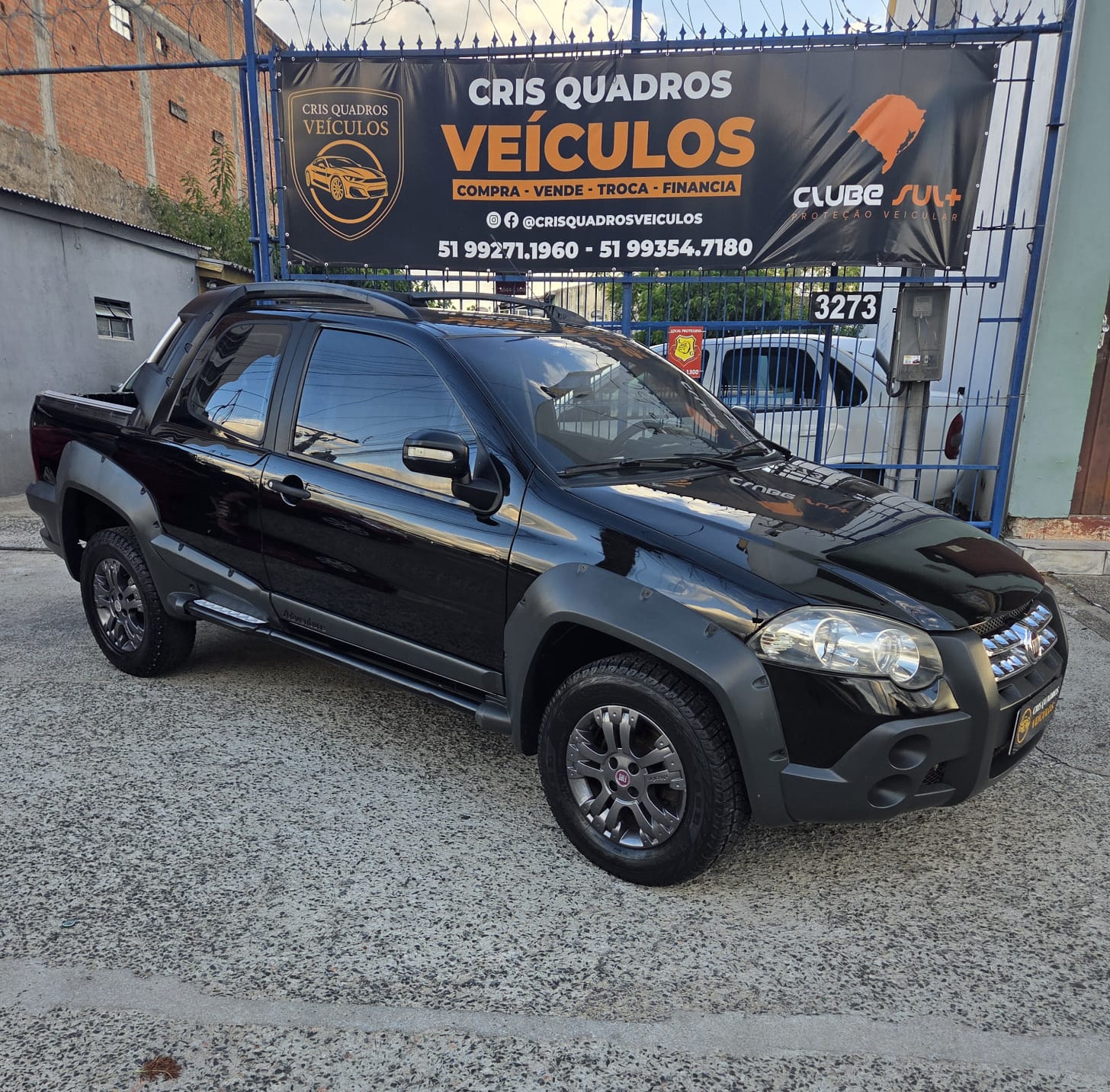 Fiat Strada Adventure Locker