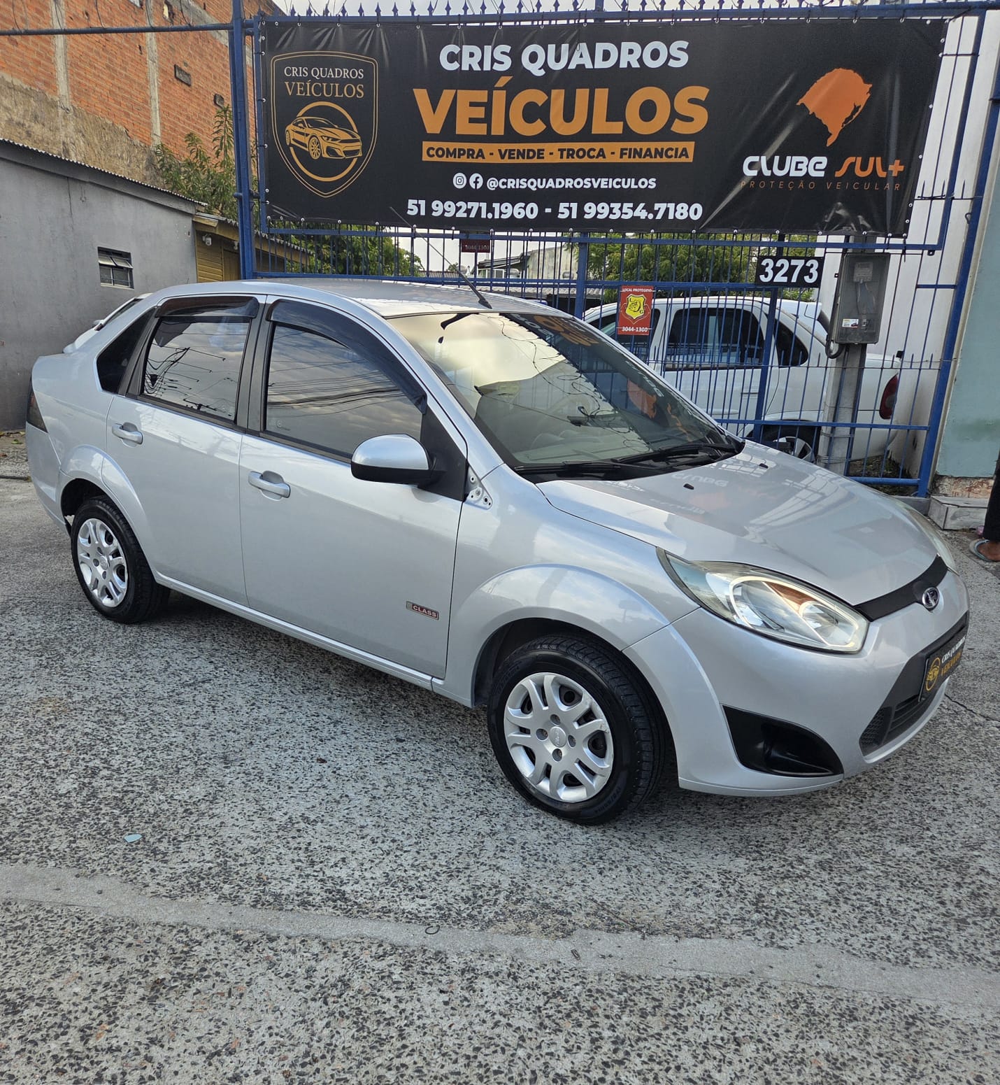 Ford Fiesta Sedan 13